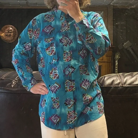 Colorful Geometric Pattern Shirt - Picture 2 of 4